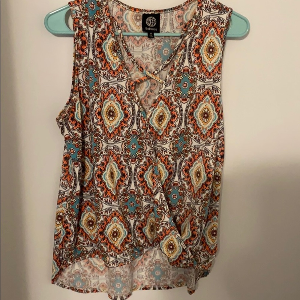 Sleeveless top.
